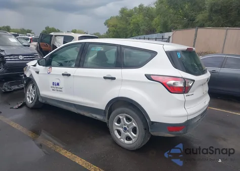 2018 Ford Escape S z USA, uszkodzony, nr VIN 1FMCU0F78JUD60662